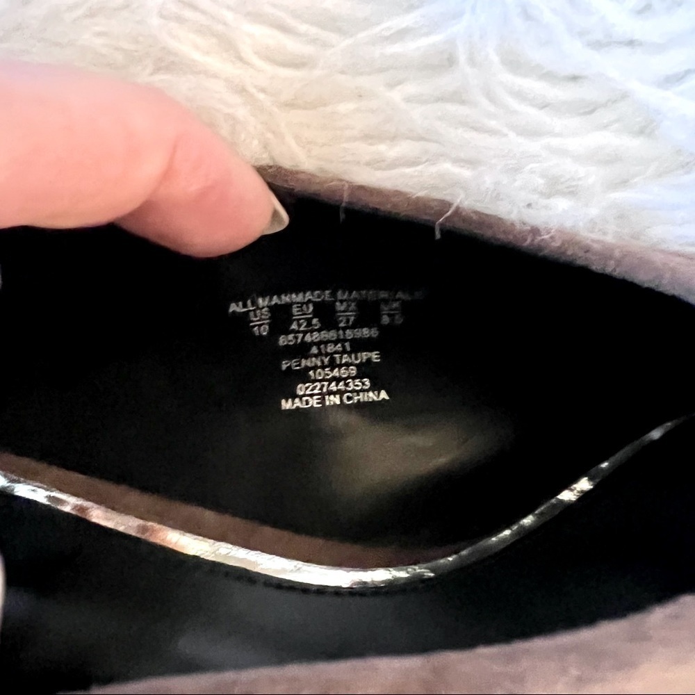 OLIVIA Miller Faux Suede Penny Taupe Heels Women’s Size 10 - Picture 7 of 7